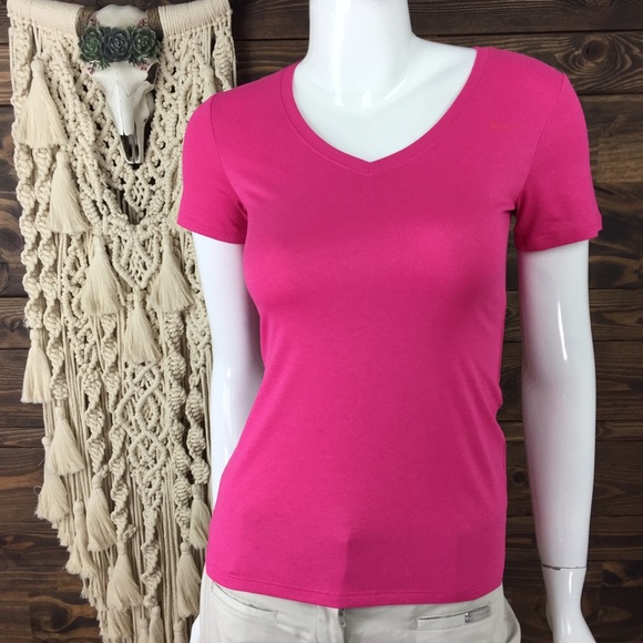 NIKE |‎ Swoosh Logo V-Neck Tee - Picture 1 of 5